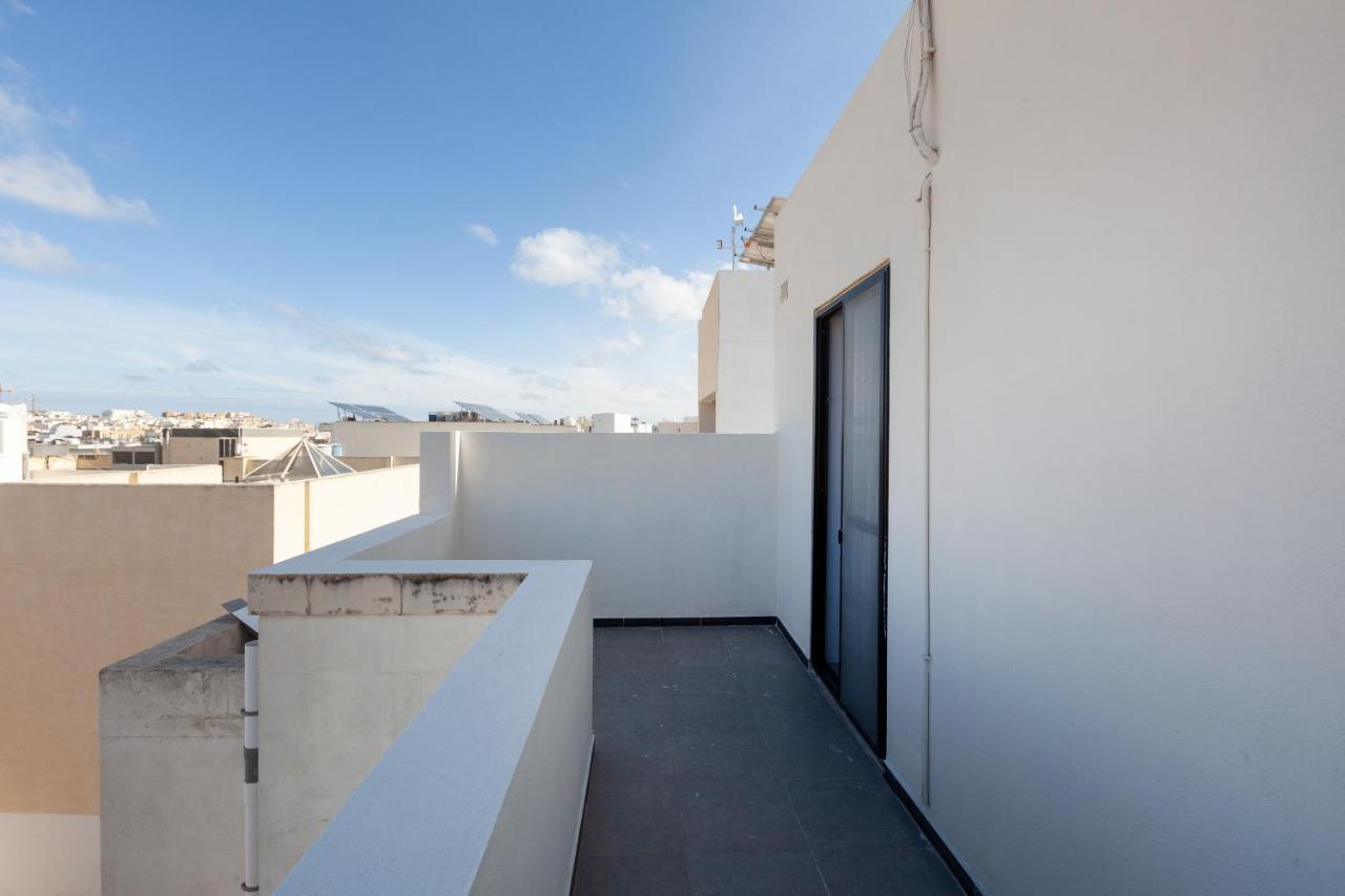 83/3-Lovely 1 Bedroom Penthouse ビルキルカラ エクステリア 写真