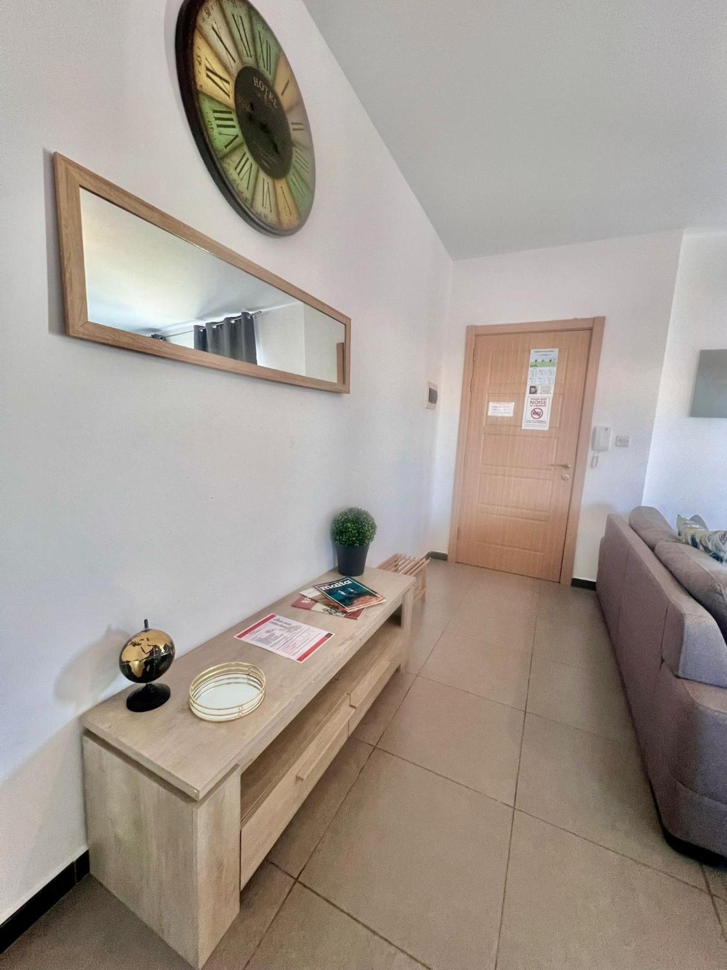 83/3-Lovely 1 Bedroom Penthouse ビルキルカラ エクステリア 写真