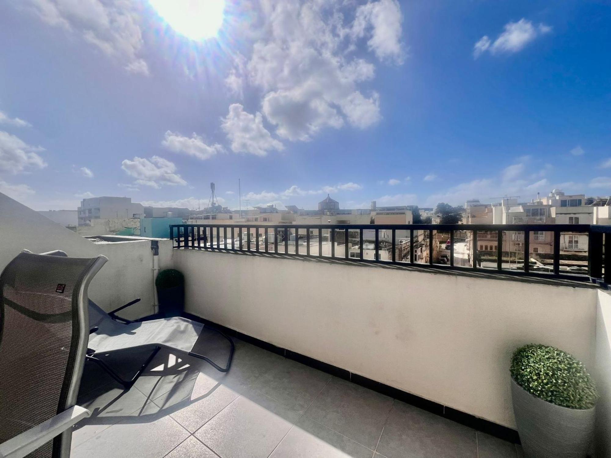 83/3-Lovely 1 Bedroom Penthouse ビルキルカラ エクステリア 写真